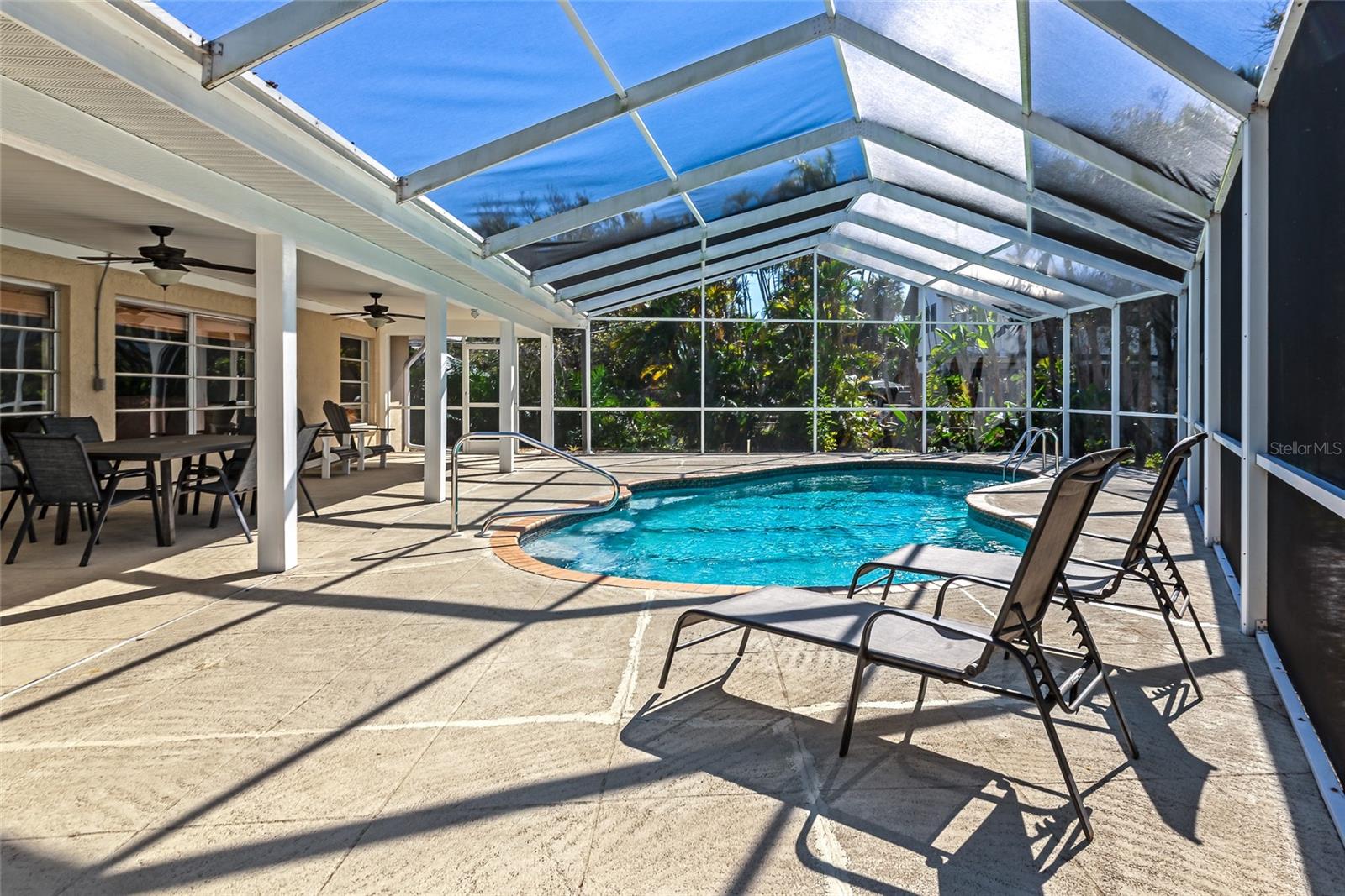 Image 30 of 84 For 950 Oxford Drive