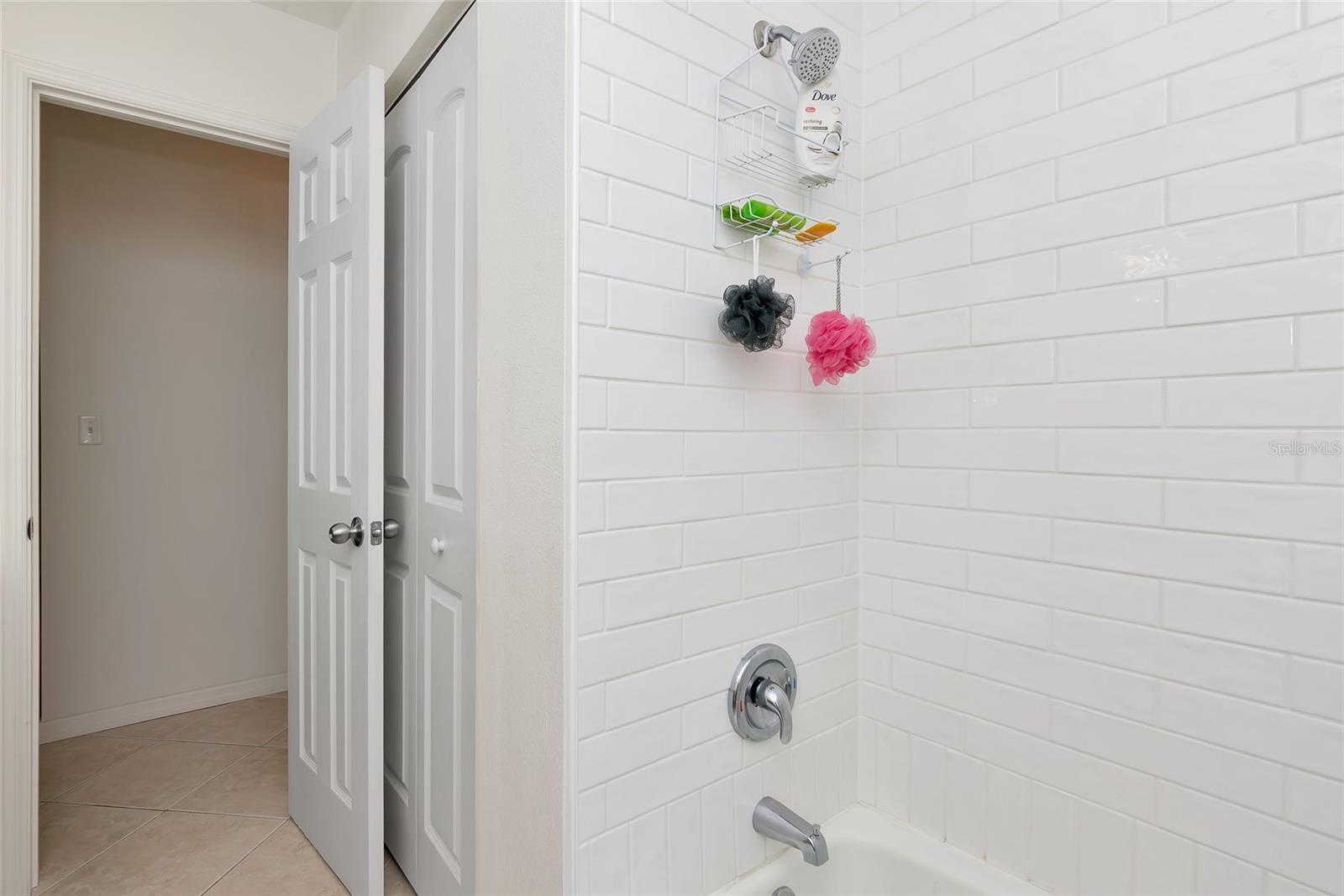 Image 39 of 84 For 950 Oxford Drive