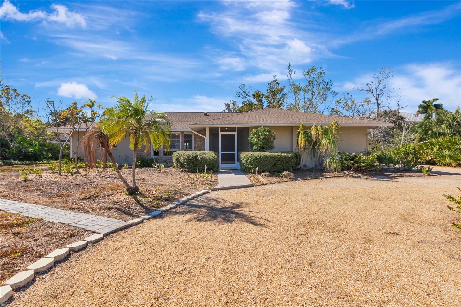 Image 4 of 84 For 950 Oxford Drive