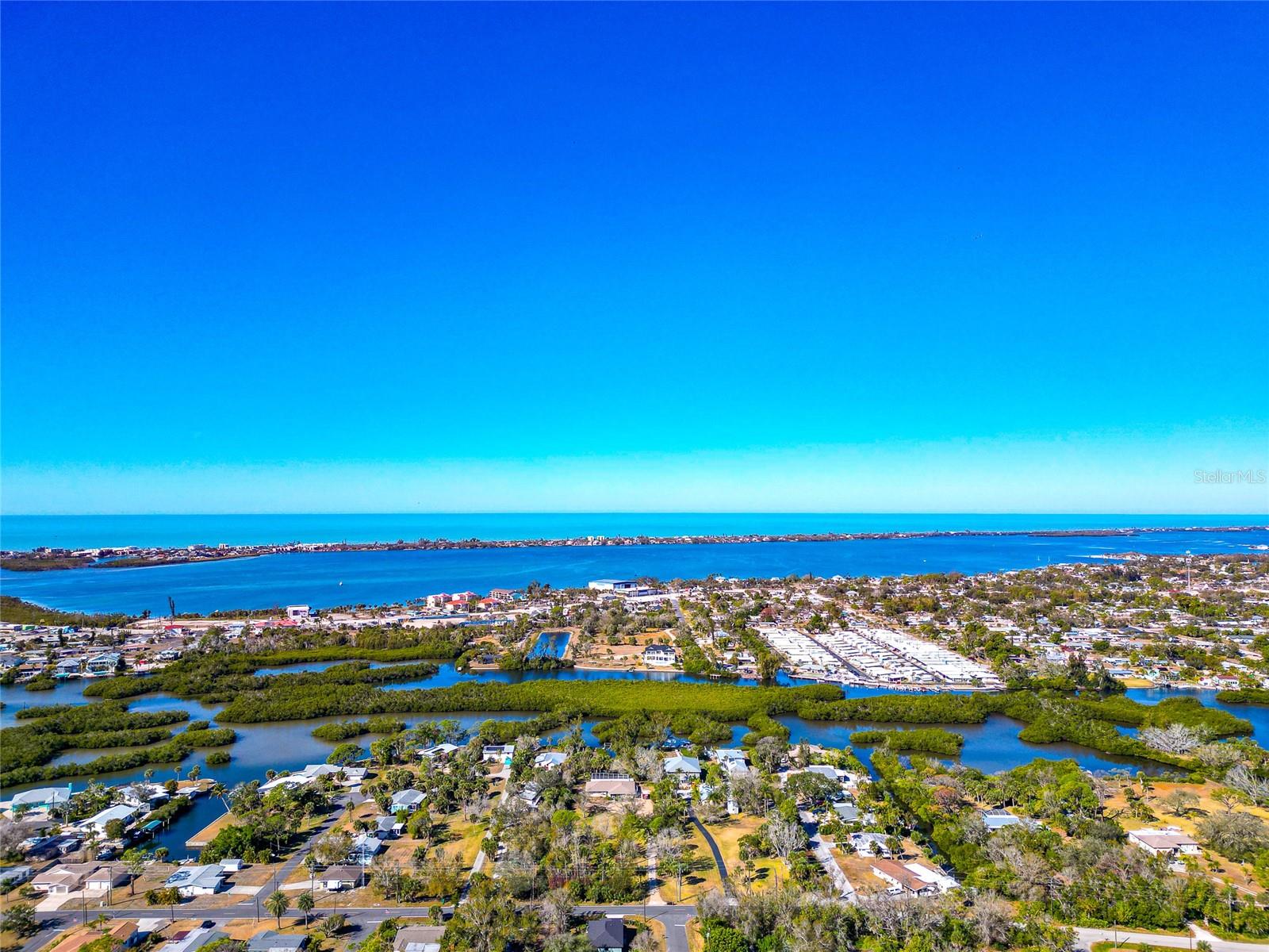 Image 42 of 84 For 950 Oxford Drive