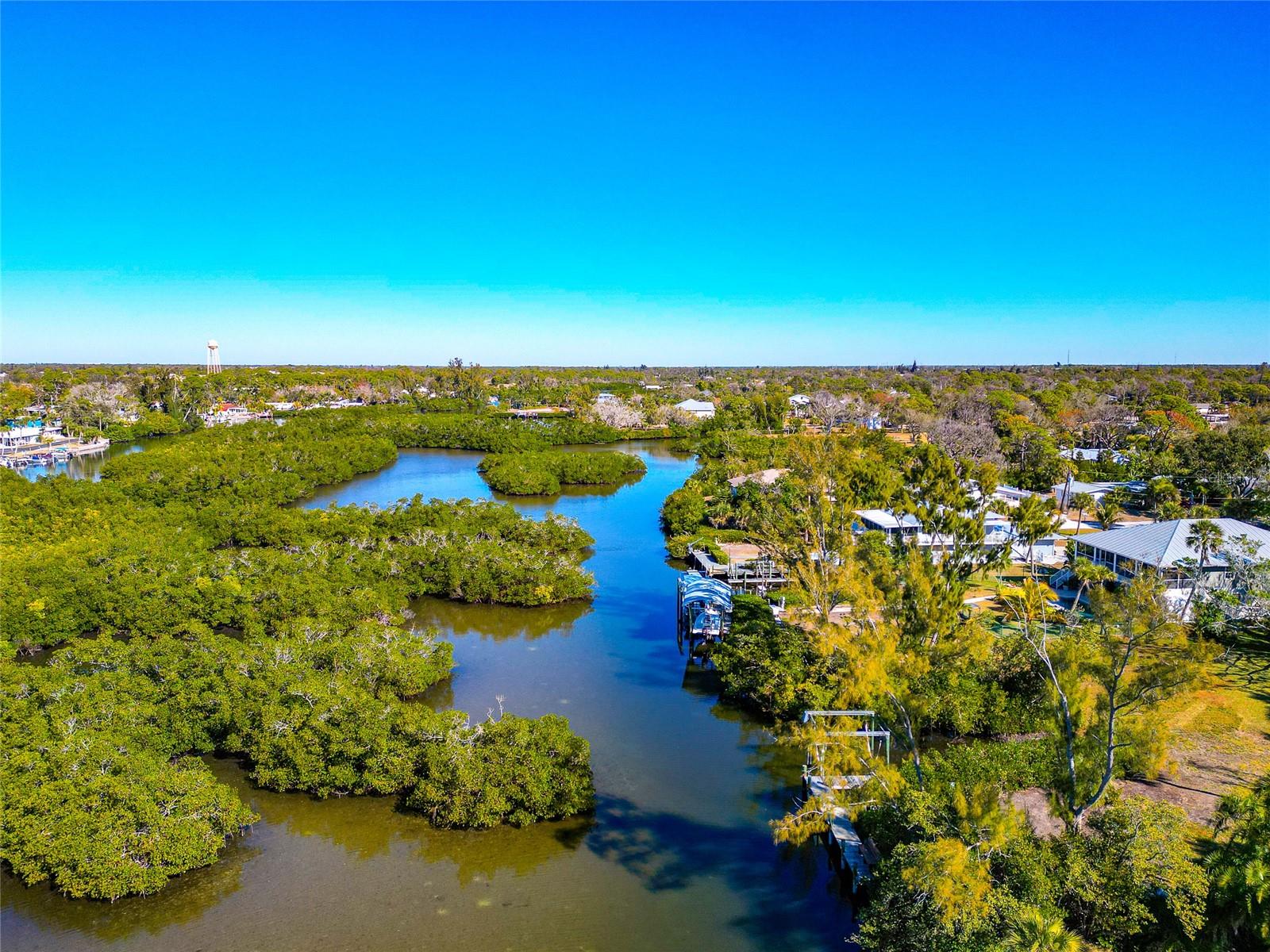 Image 43 of 84 For 950 Oxford Drive