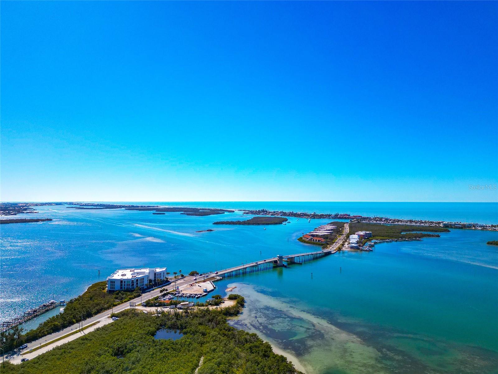 Image 44 of 84 For 950 Oxford Drive