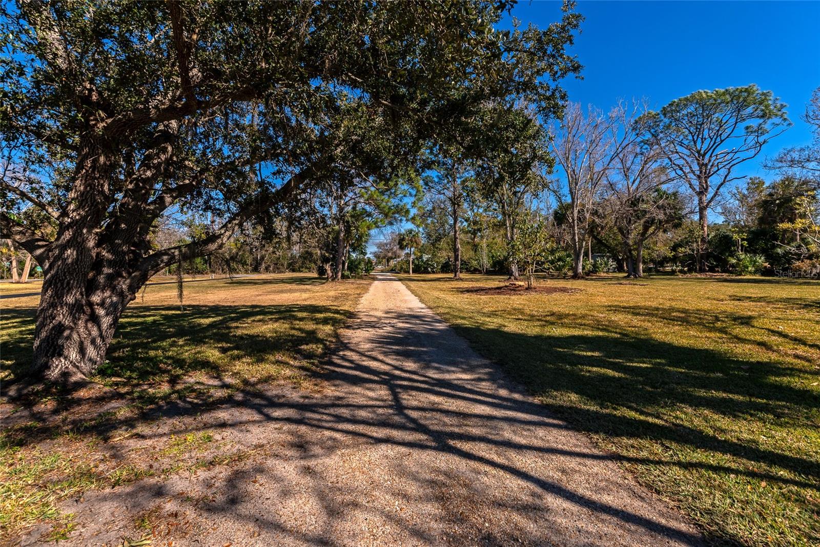 Image 51 of 84 For 950 Oxford Drive