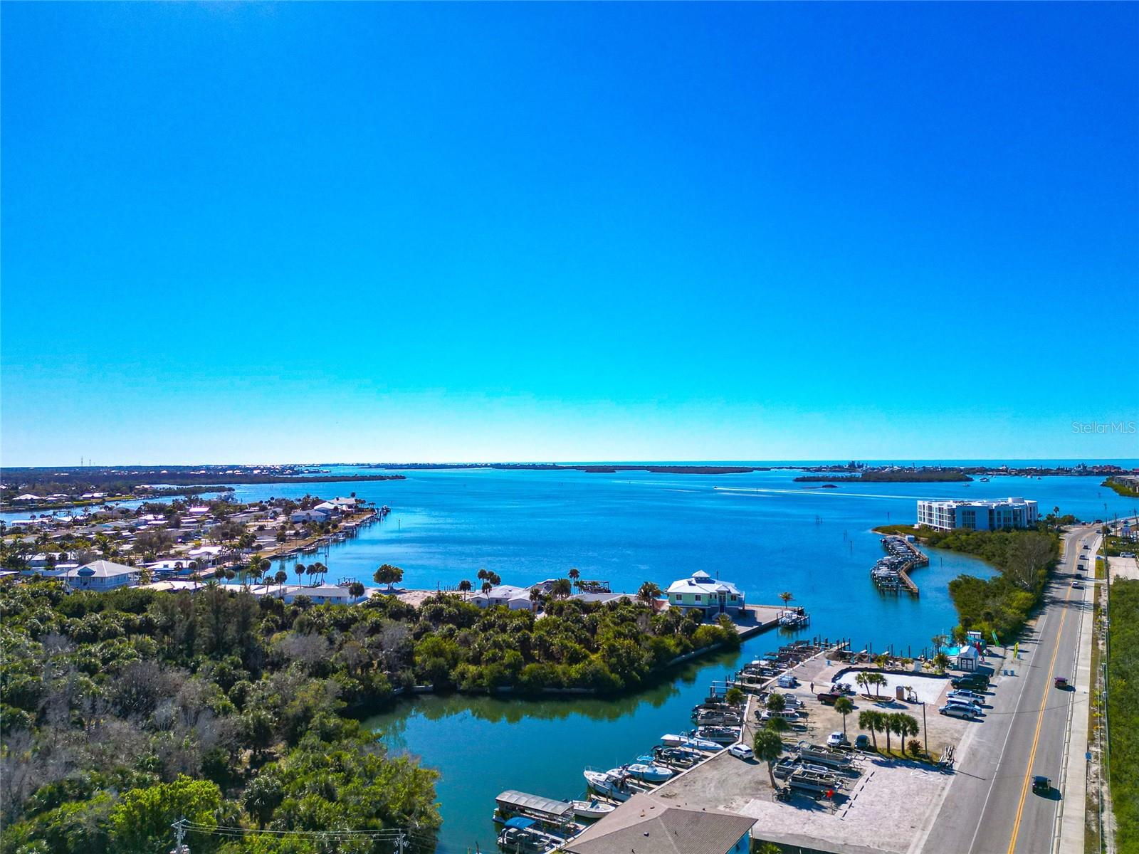 Image 78 of 84 For 950 Oxford Drive