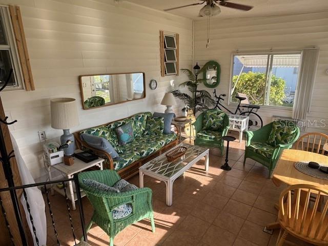 Image 18 of 36 For 740 Carefree