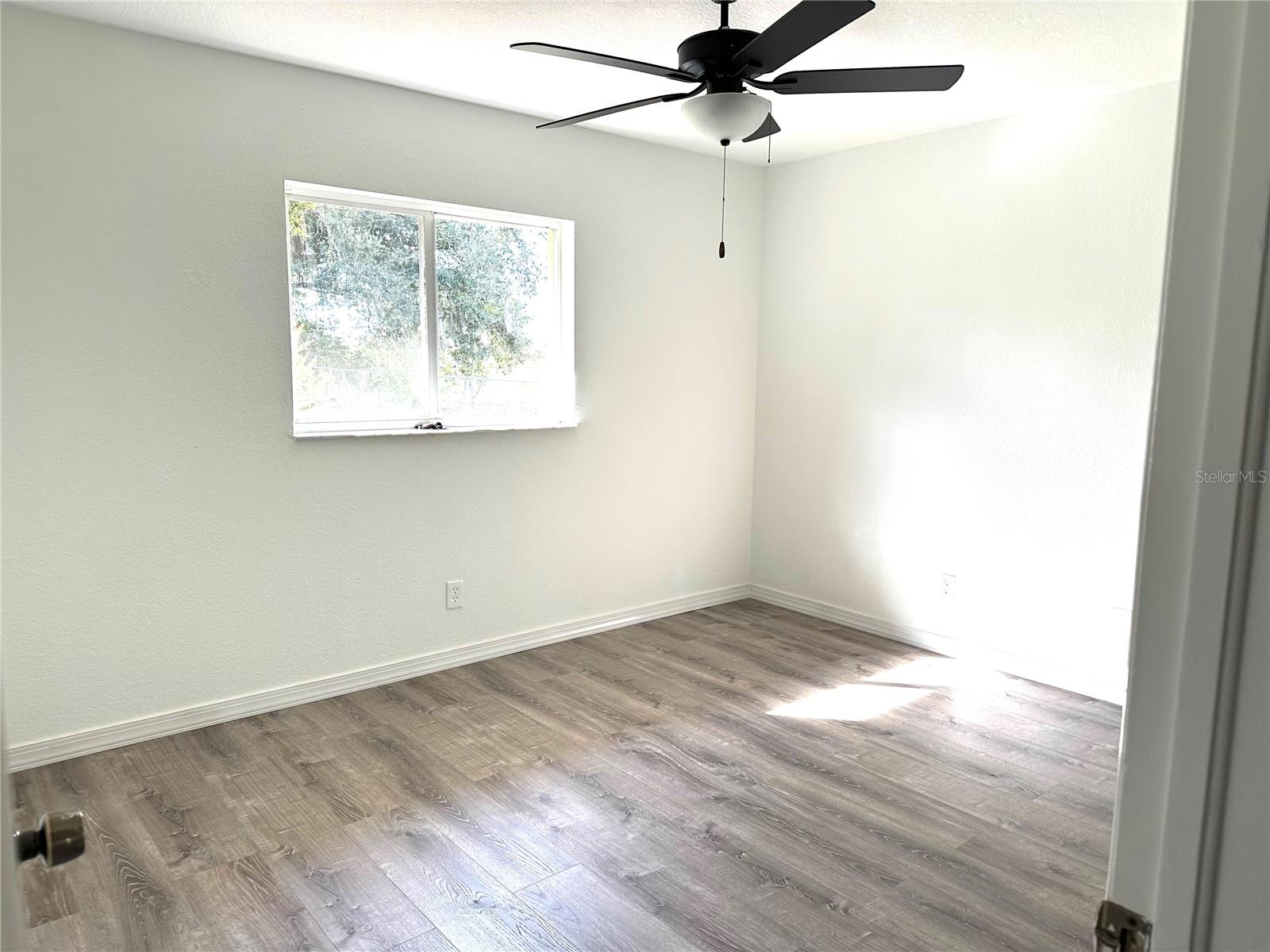 Image 11 of 30 For 4395 Hansard Avenue