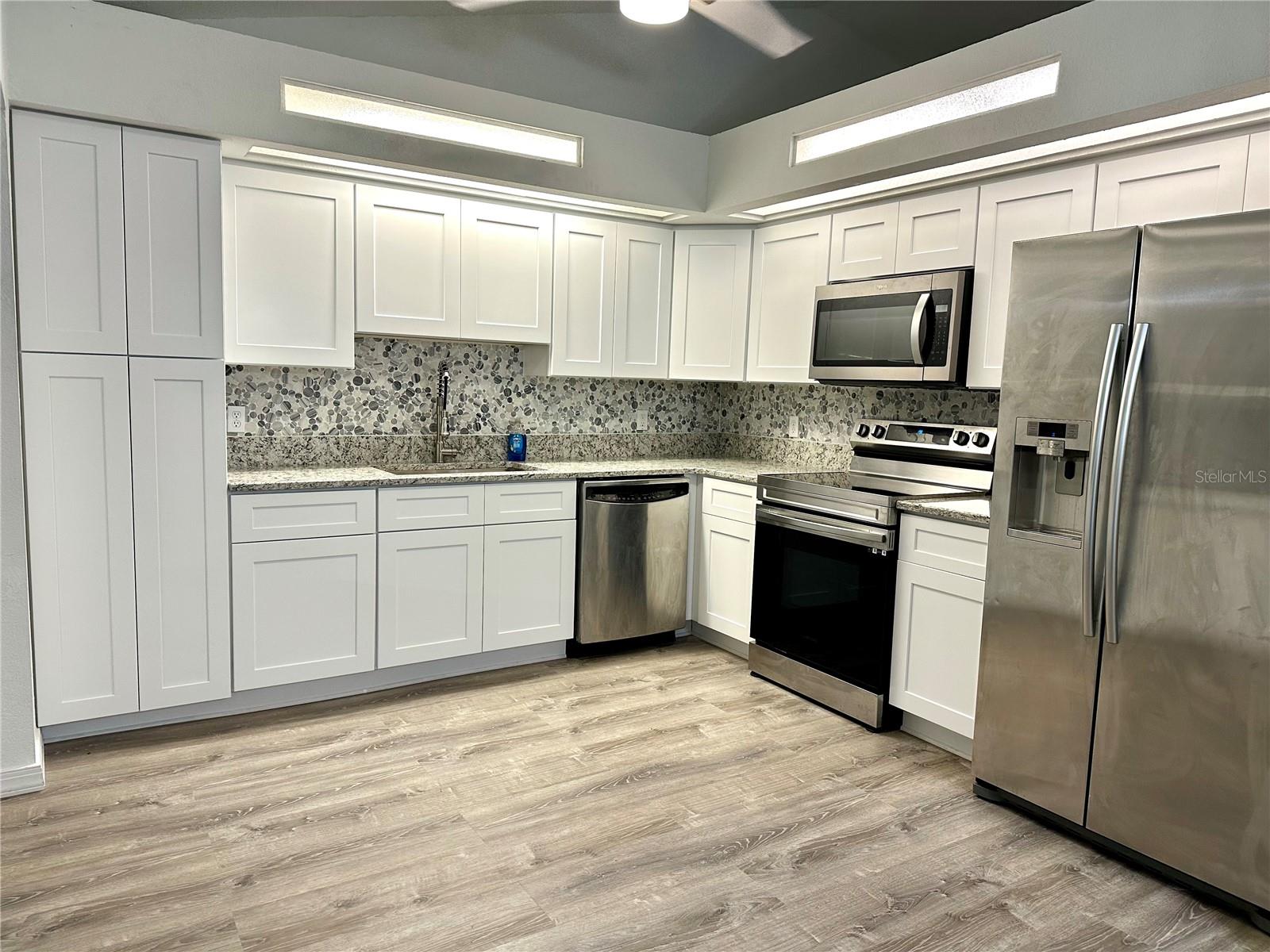 Image 4 of 30 For 4395 Hansard Avenue