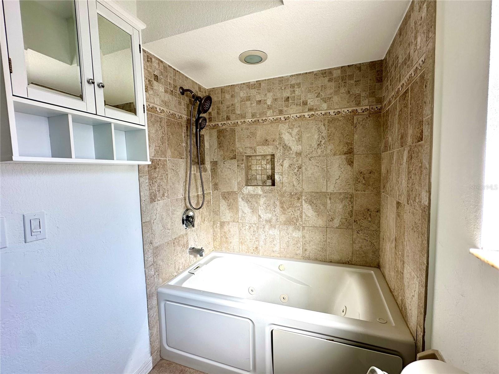 Image 7 of 30 For 4395 Hansard Avenue