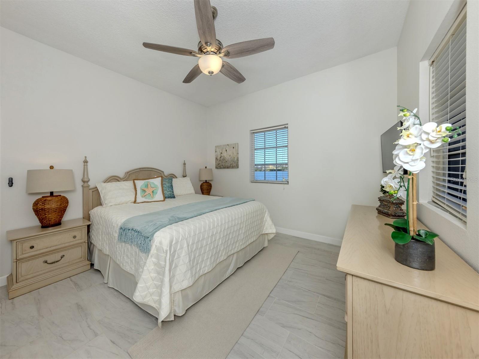 Image 15 of 31 For 498 Buena Vista Drive