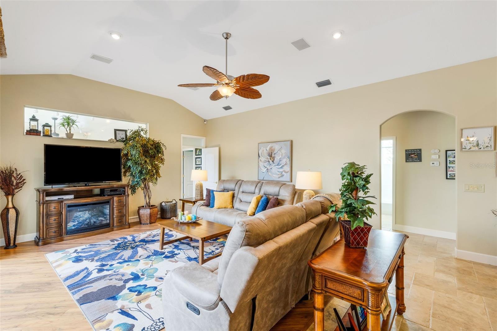 Image 22 of 57 For 8315 Eagle Crossing