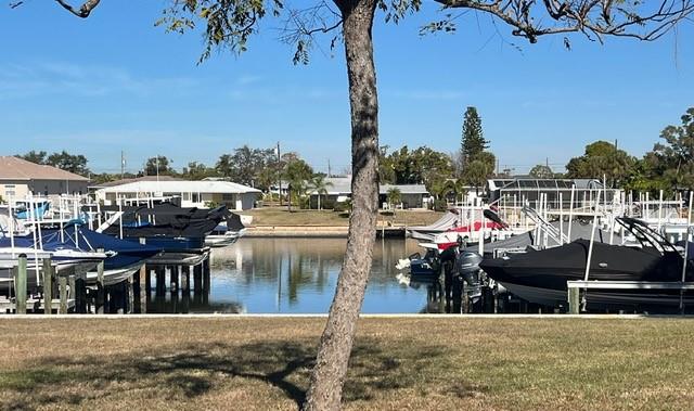 Image 18 of 25 For 150 Englewood Isles Parkway 304