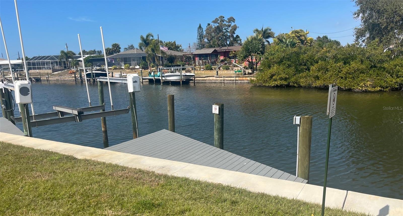 Image 2 of 25 For 150 Englewood Isles Parkway 304