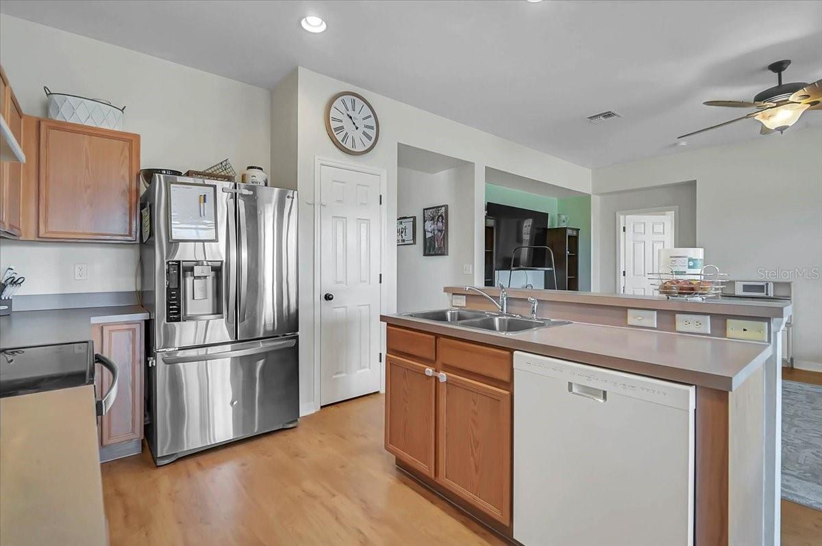 Image 15 of 33 For 25199 Chiclayo Avenue