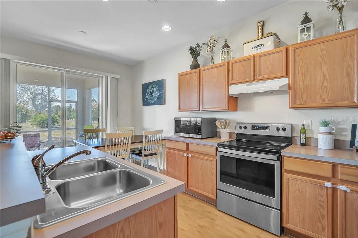 Image 17 of 33 For 25199 Chiclayo Avenue