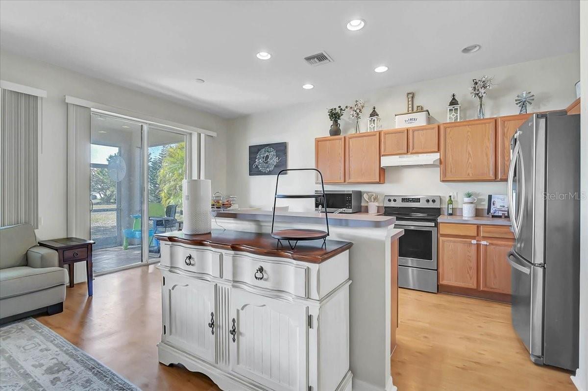 Image 18 of 33 For 25199 Chiclayo Avenue