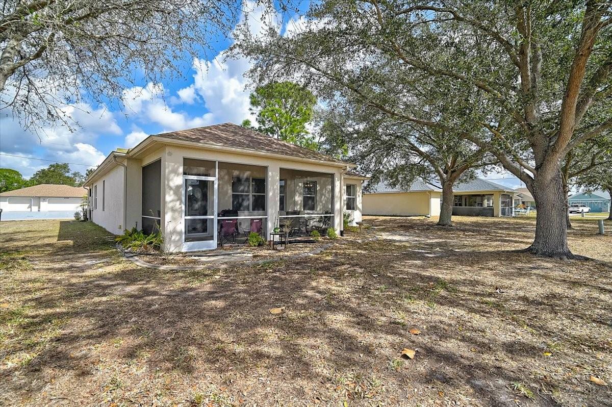 Image 28 of 33 For 25199 Chiclayo Avenue