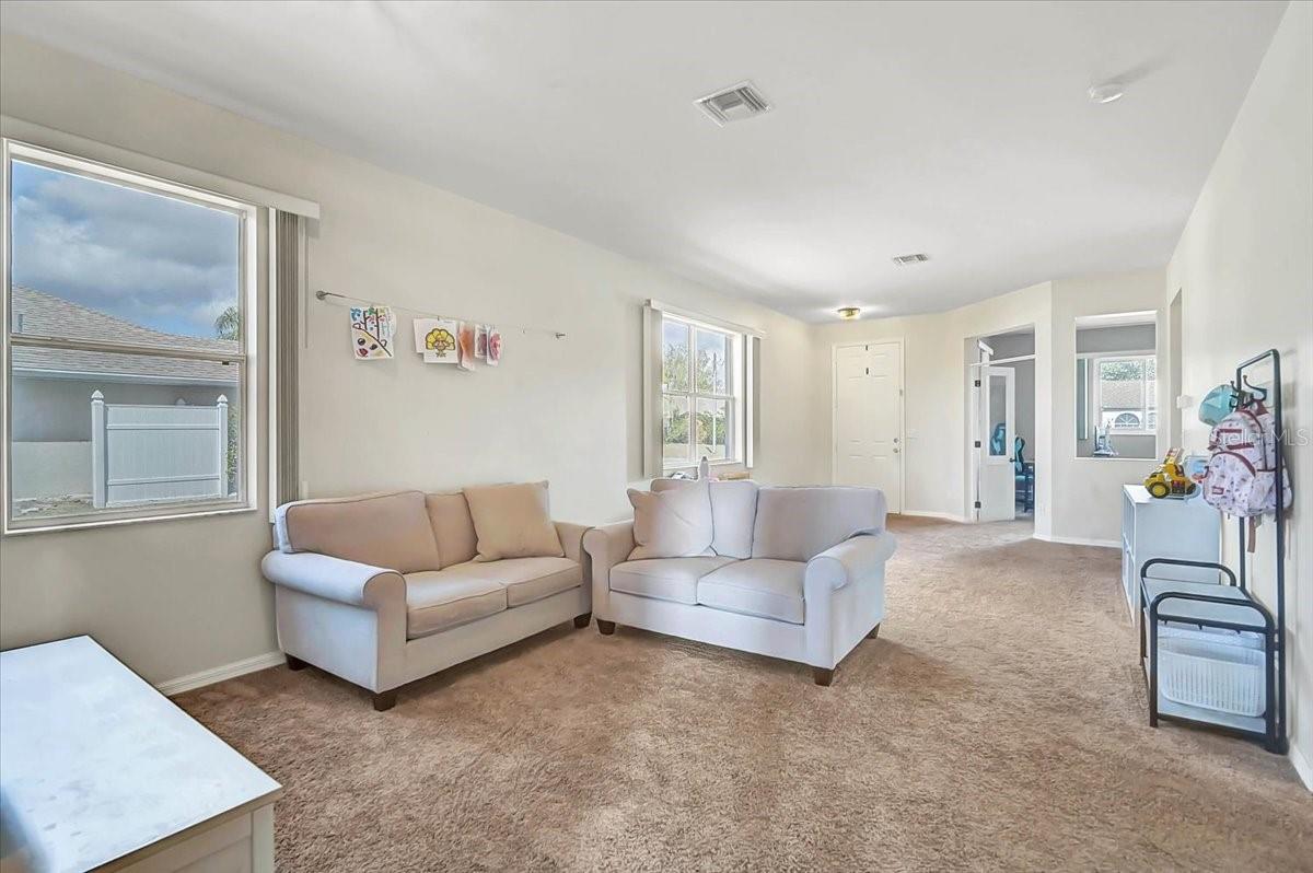 Image 4 of 33 For 25199 Chiclayo Avenue