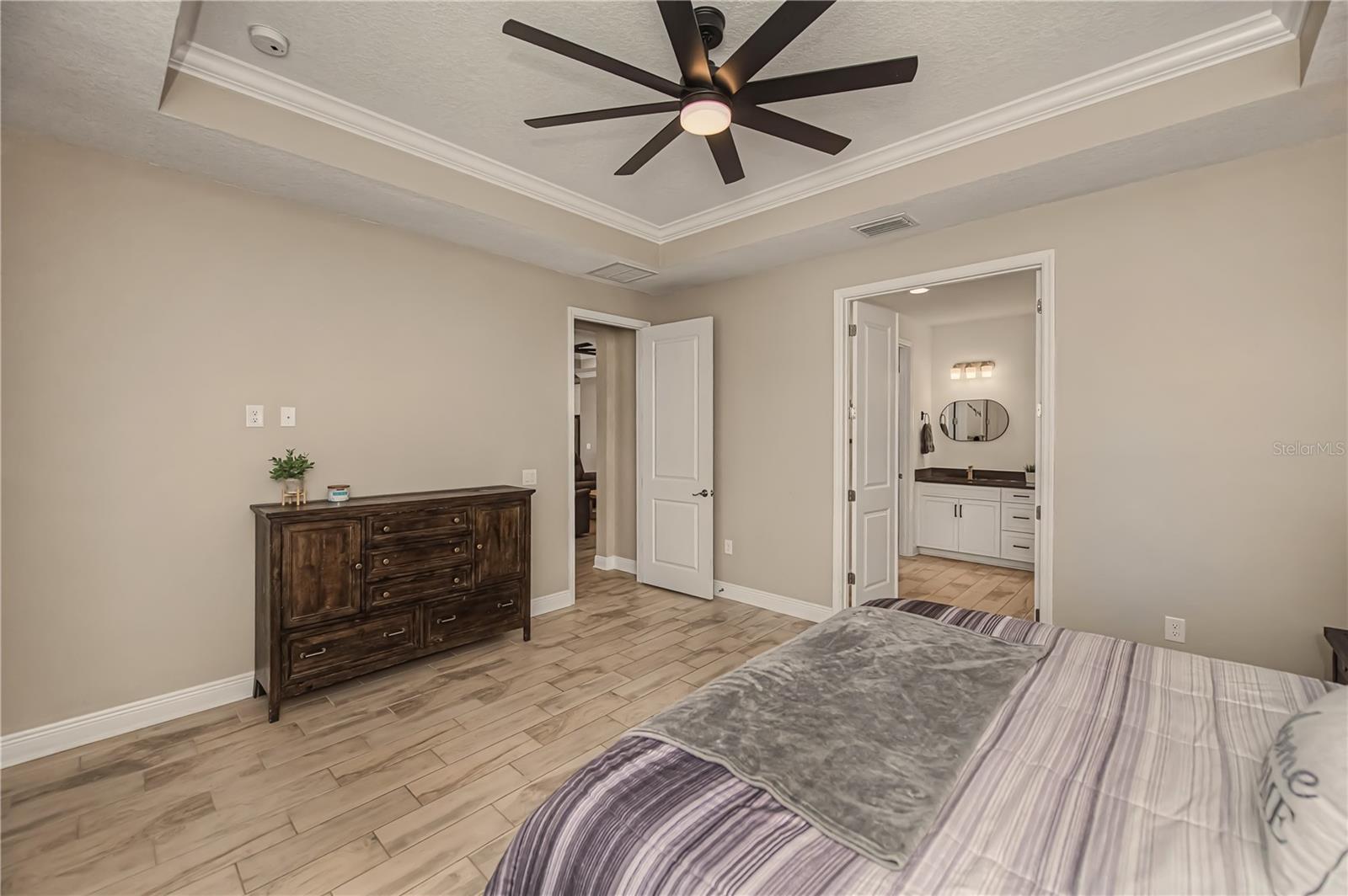 Image 42 of 79 For 19879 Bridgetown Loop