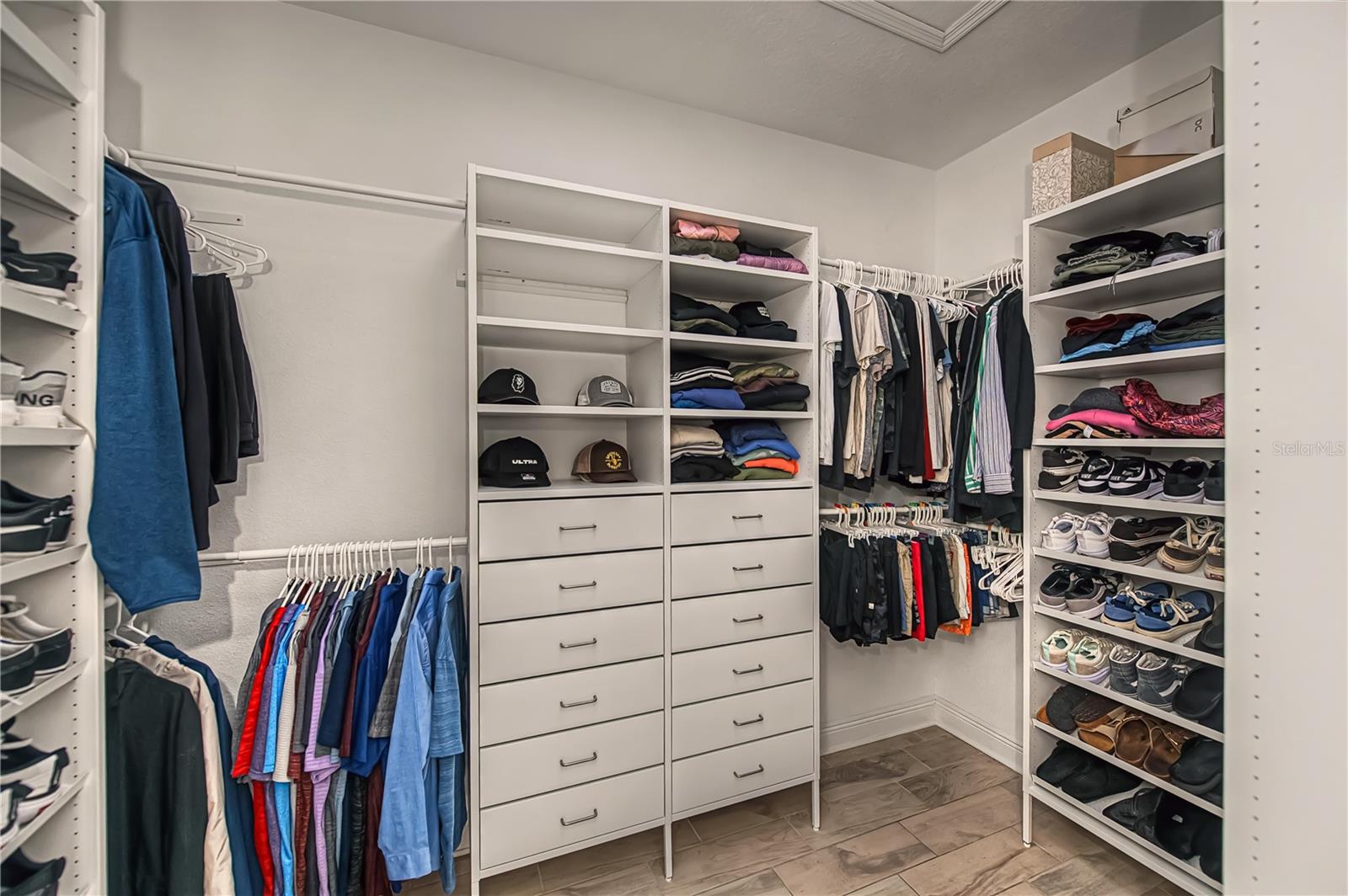 Image 44 of 79 For 19879 Bridgetown Loop