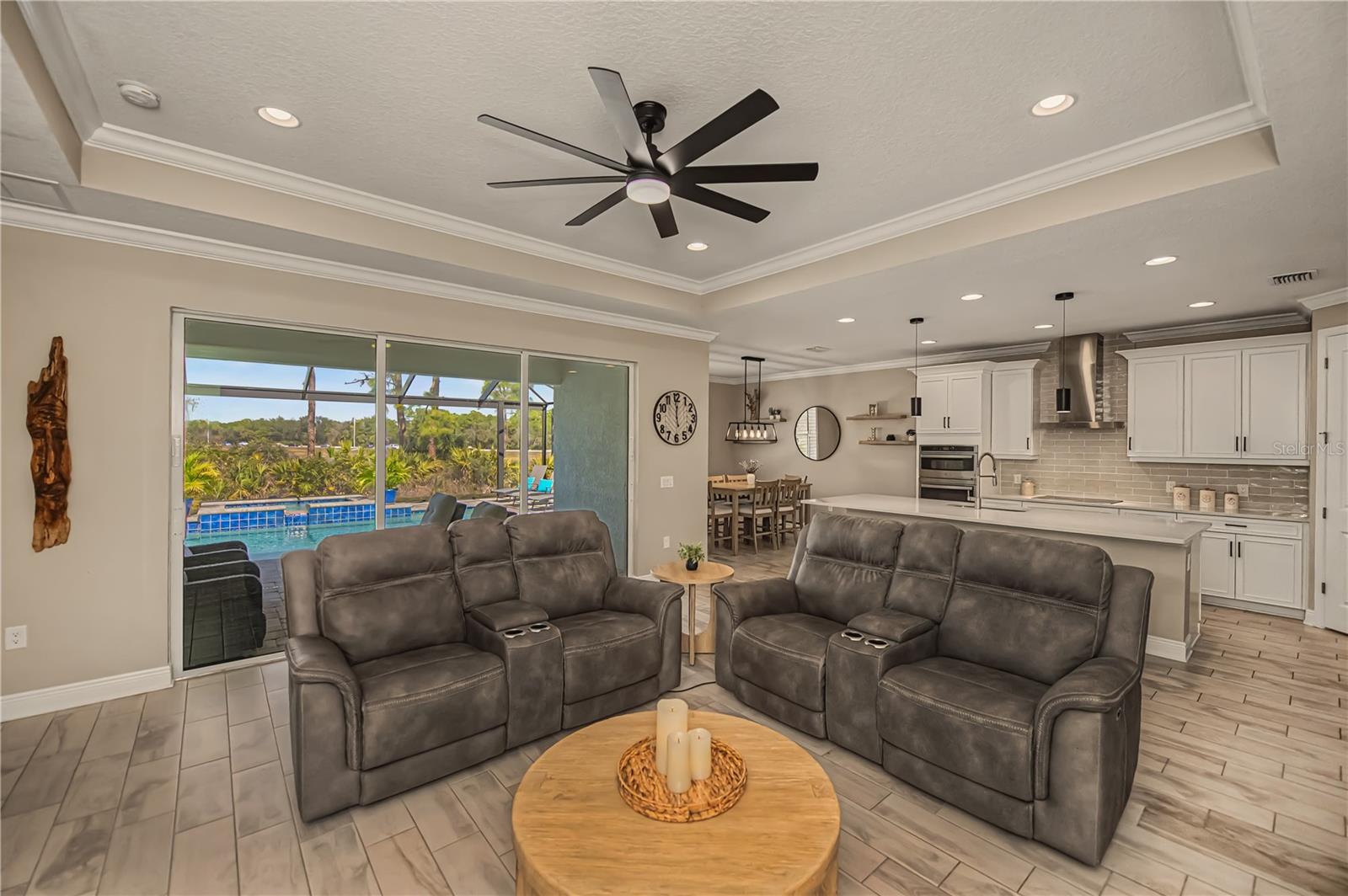 Image 7 of 79 For 19879 Bridgetown Loop