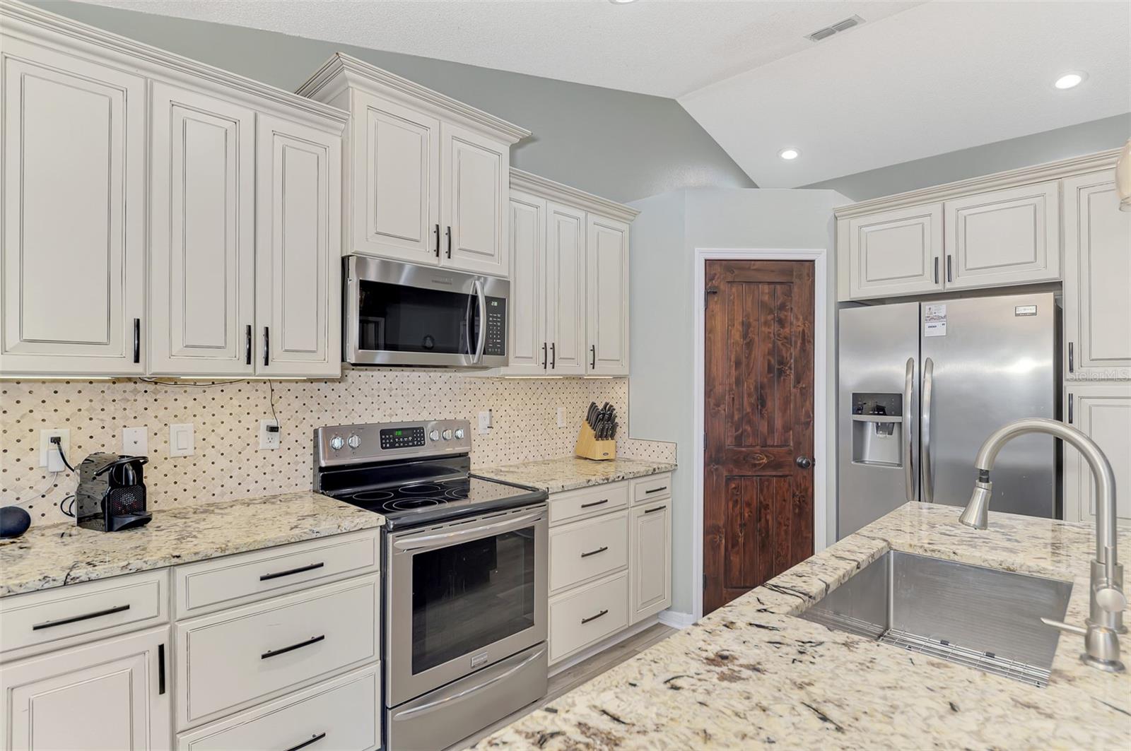 Image 17 of 64 For 684 Sugarwood Trail