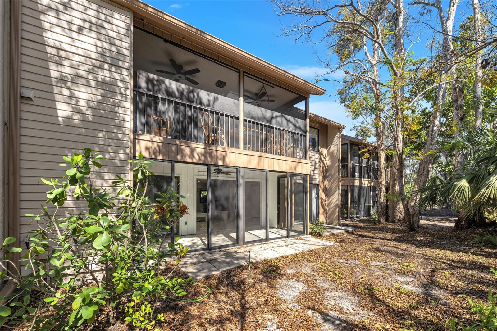 Image 30 of 46 For 1697 Brookhouse Circle 116