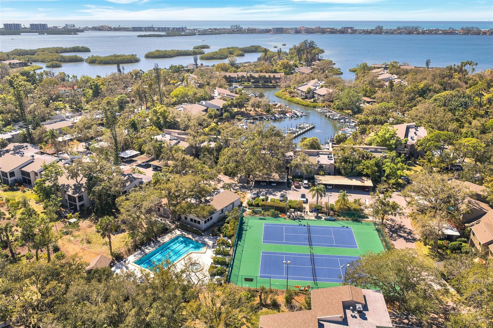 Image 38 of 46 For 1697 Brookhouse Circle 116