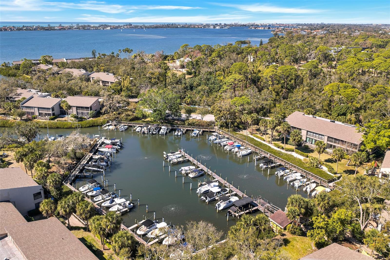 Image 42 of 46 For 1697 Brookhouse Circle 116