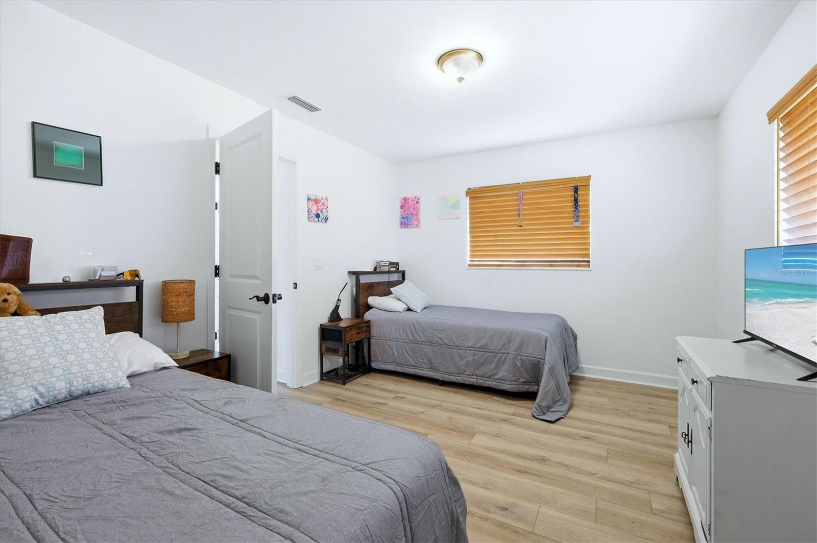 Image 23 of 41 For 5816 Garfield Road