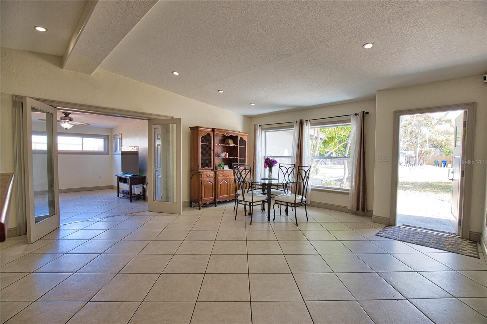 Image 10 of 47 For 1937 Gold Avenue