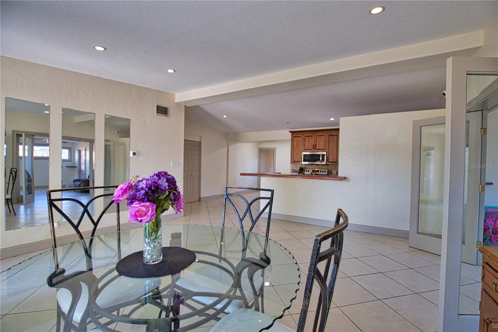 Image 12 of 47 For 1937 Gold Avenue