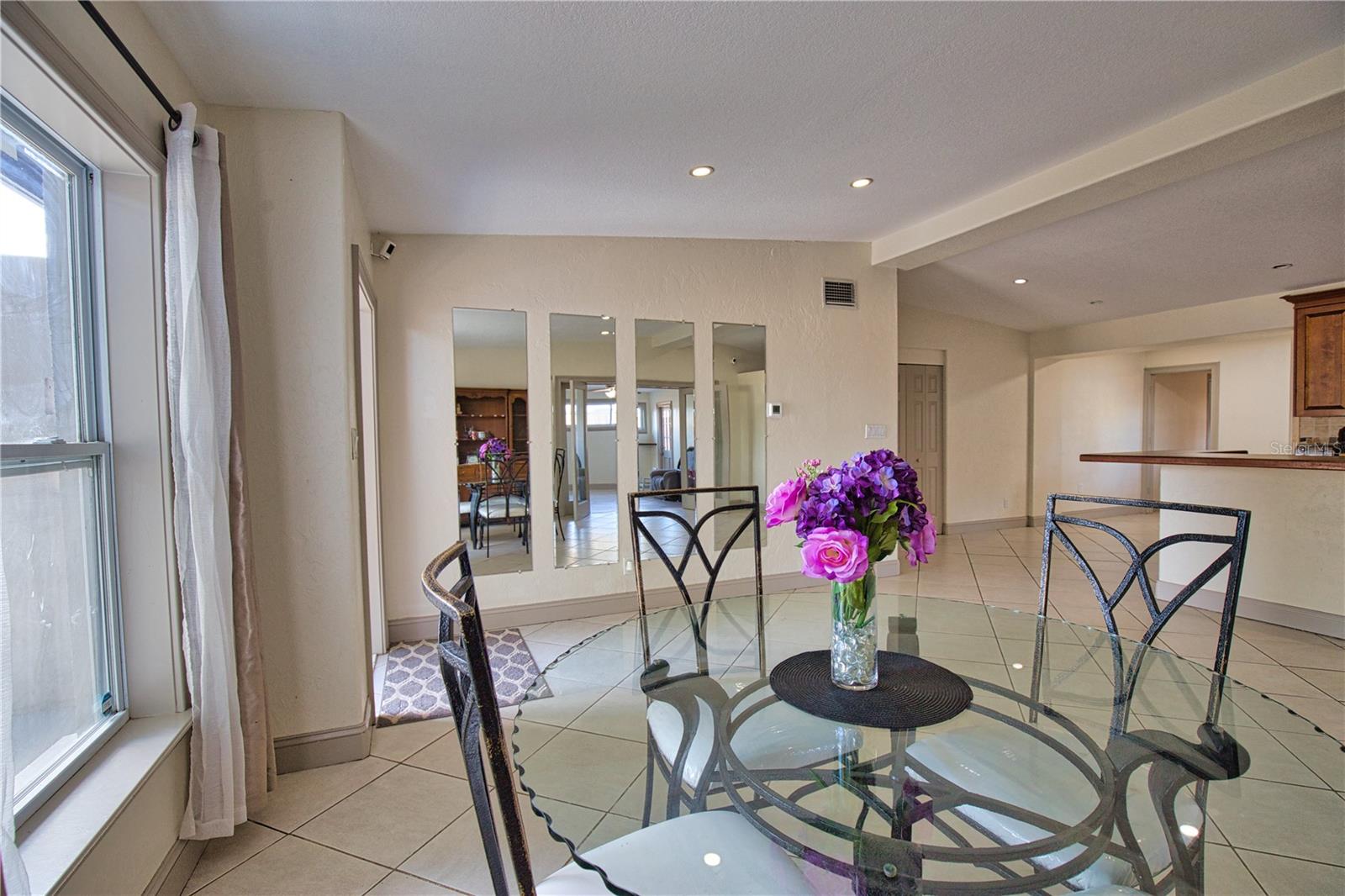 Image 14 of 47 For 1937 Gold Avenue