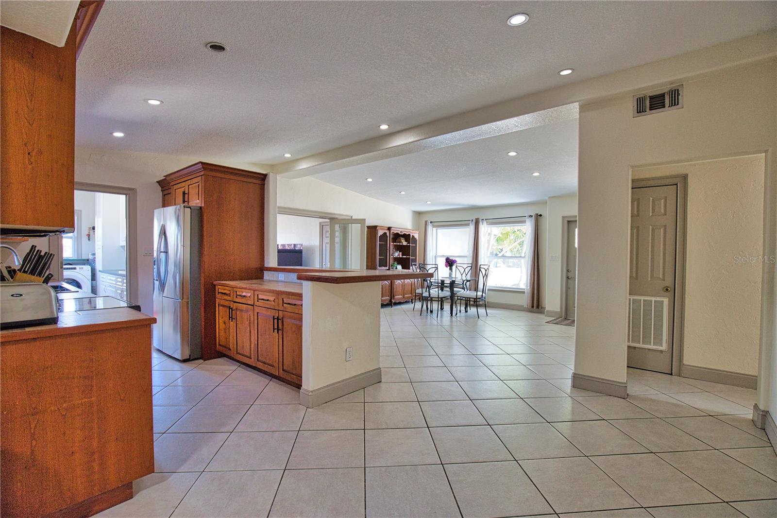 Image 18 of 47 For 1937 Gold Avenue