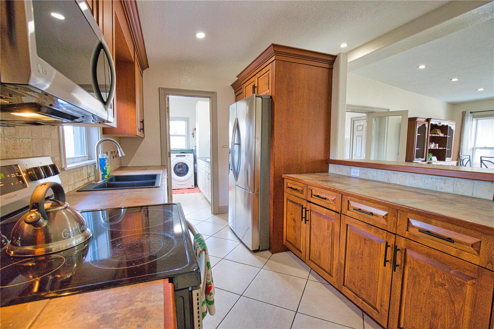 Image 21 of 47 For 1937 Gold Avenue