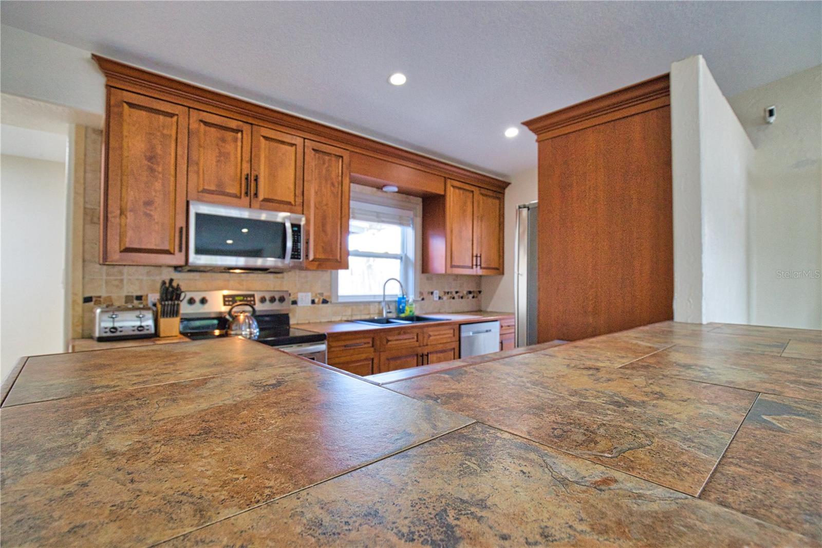 Image 22 of 47 For 1937 Gold Avenue