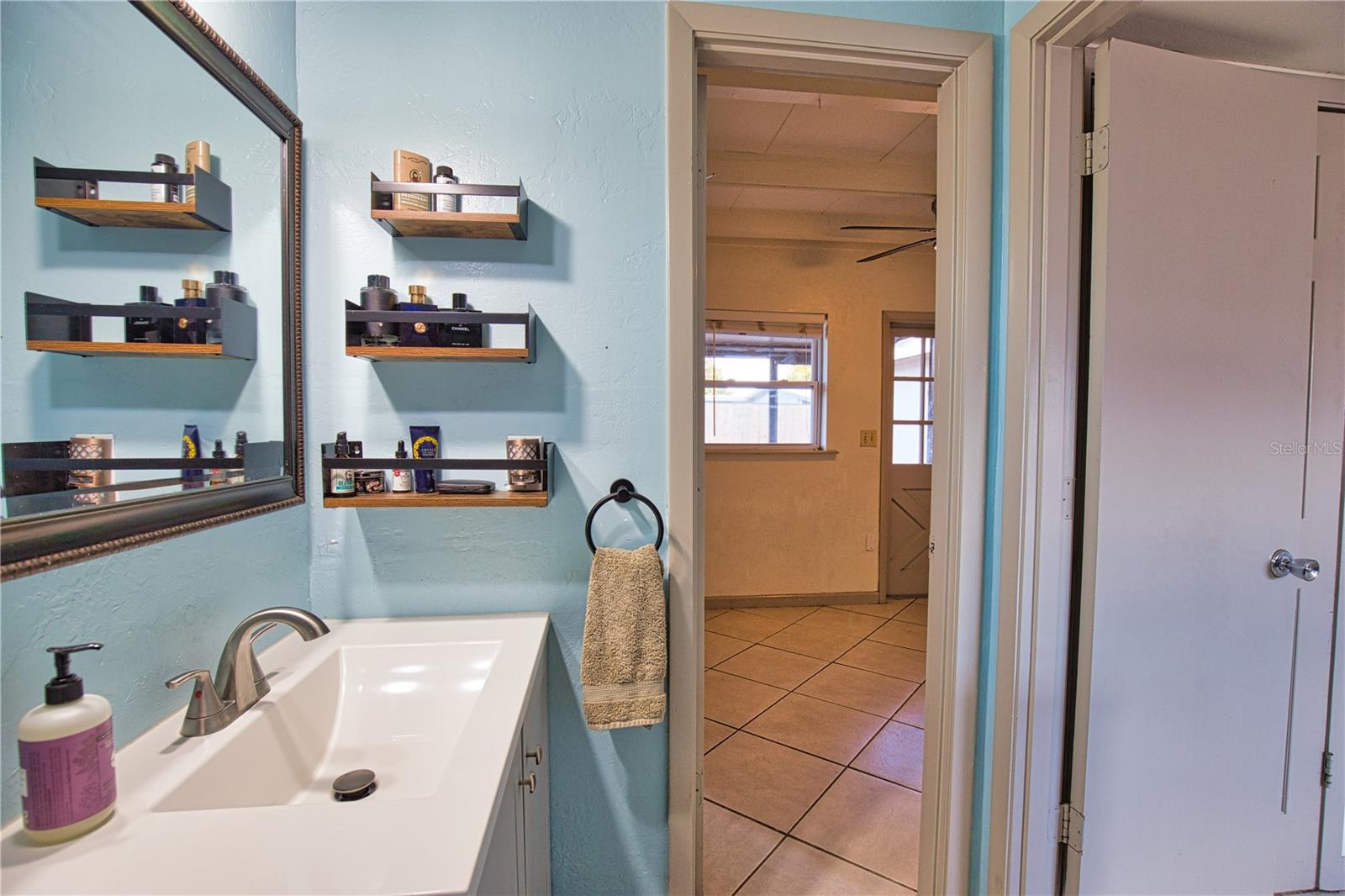 Image 30 of 47 For 1937 Gold Avenue