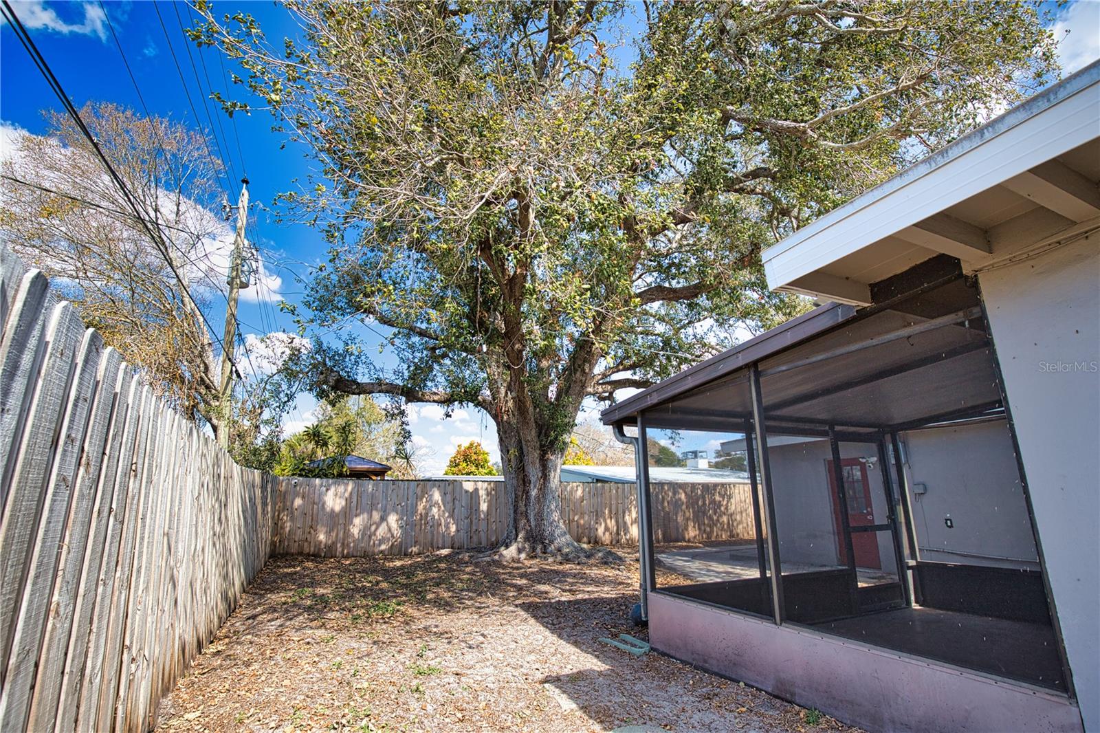 Image 43 of 47 For 1937 Gold Avenue