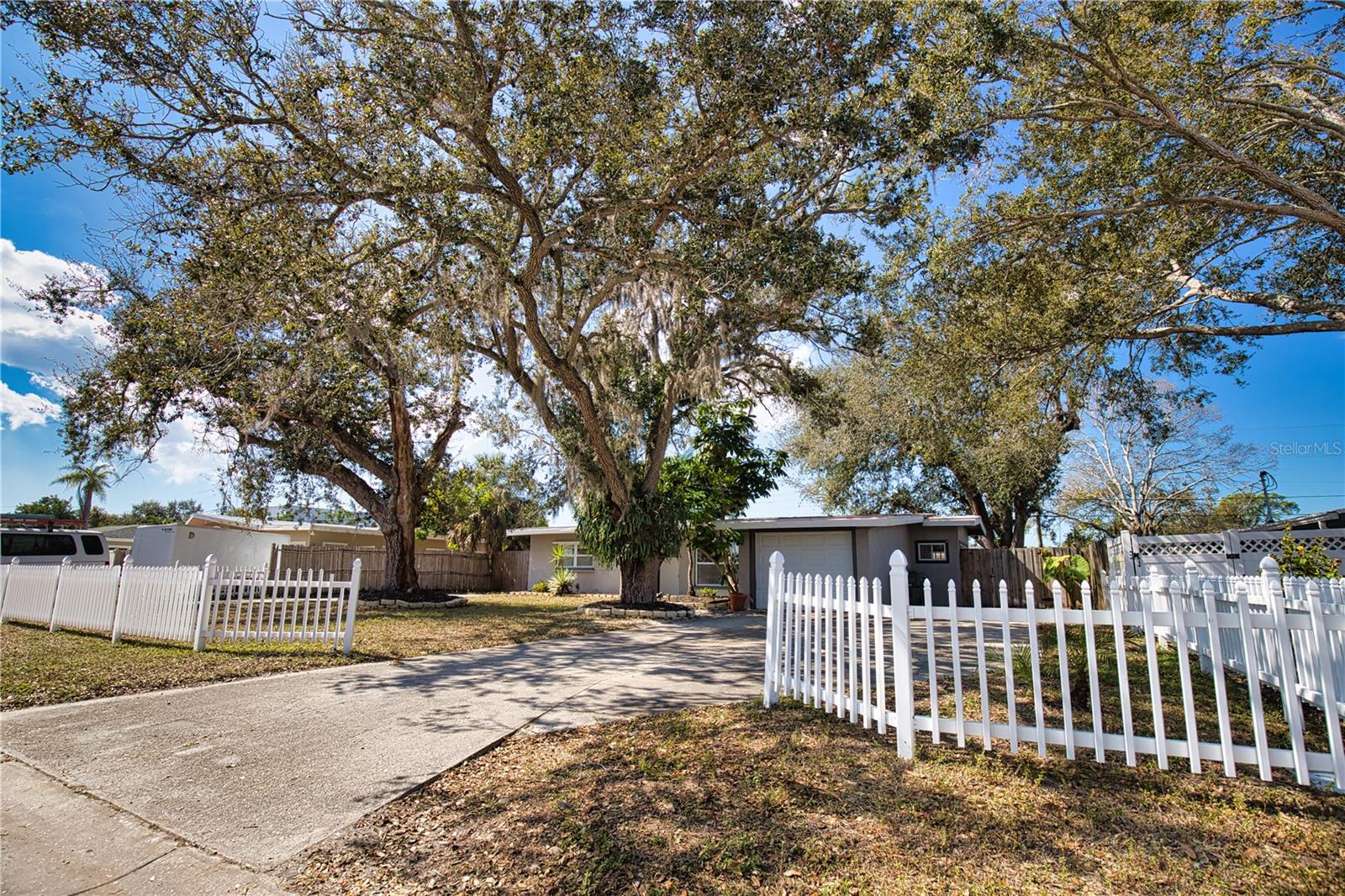 Image 7 of 47 For 1937 Gold Avenue