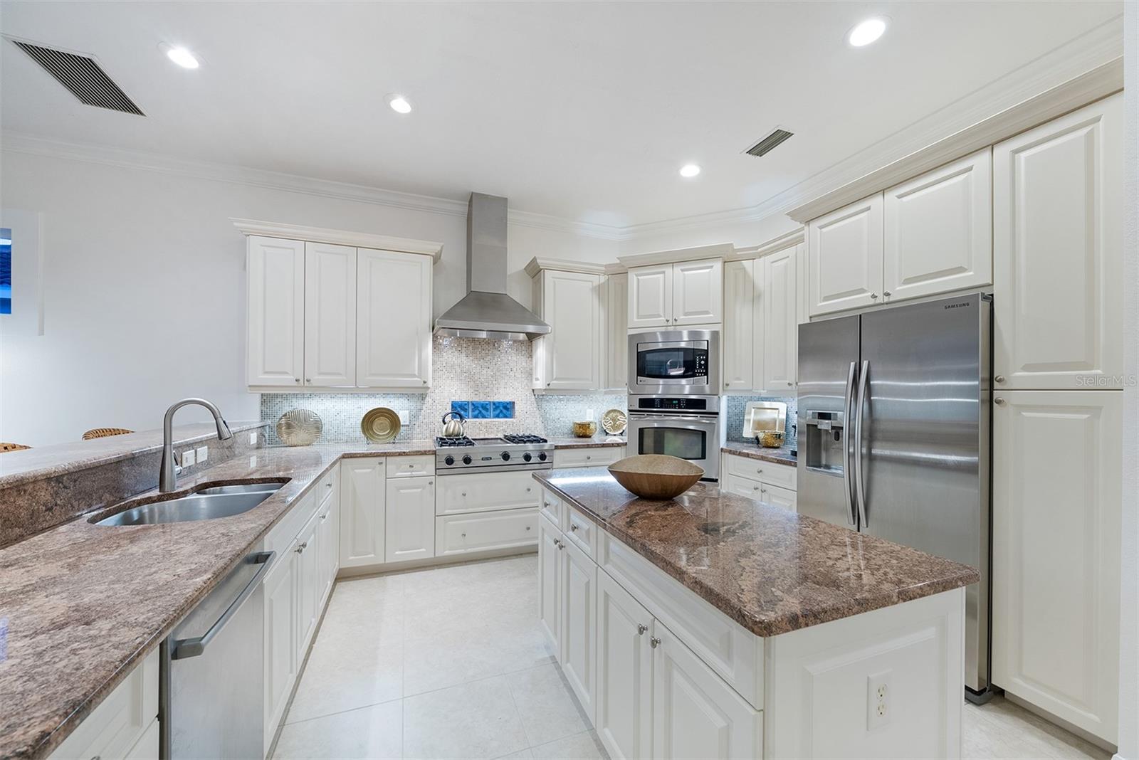 Image 21 of 76 For 1752 Grande Park Drive