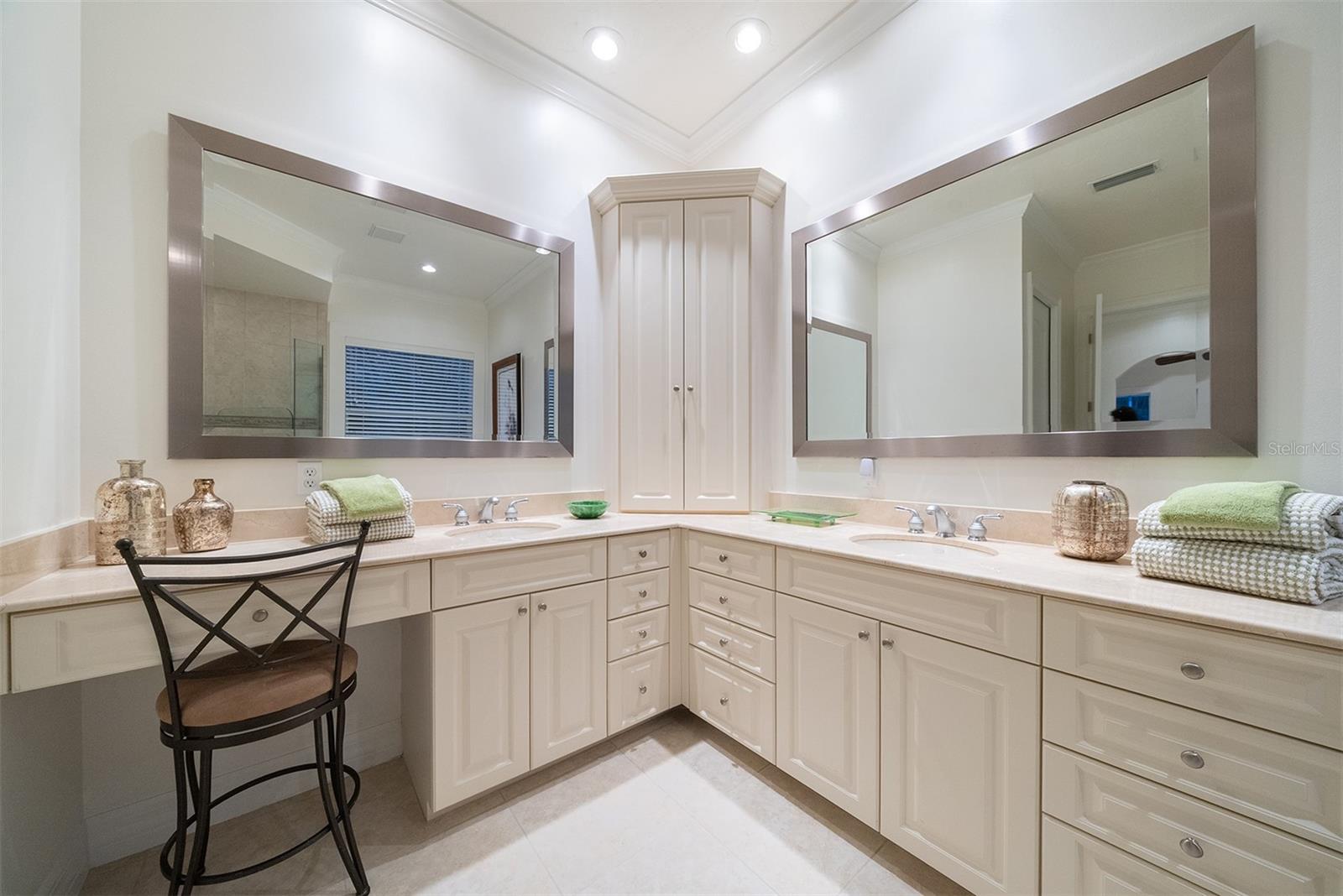 Image 29 of 76 For 1752 Grande Park Drive