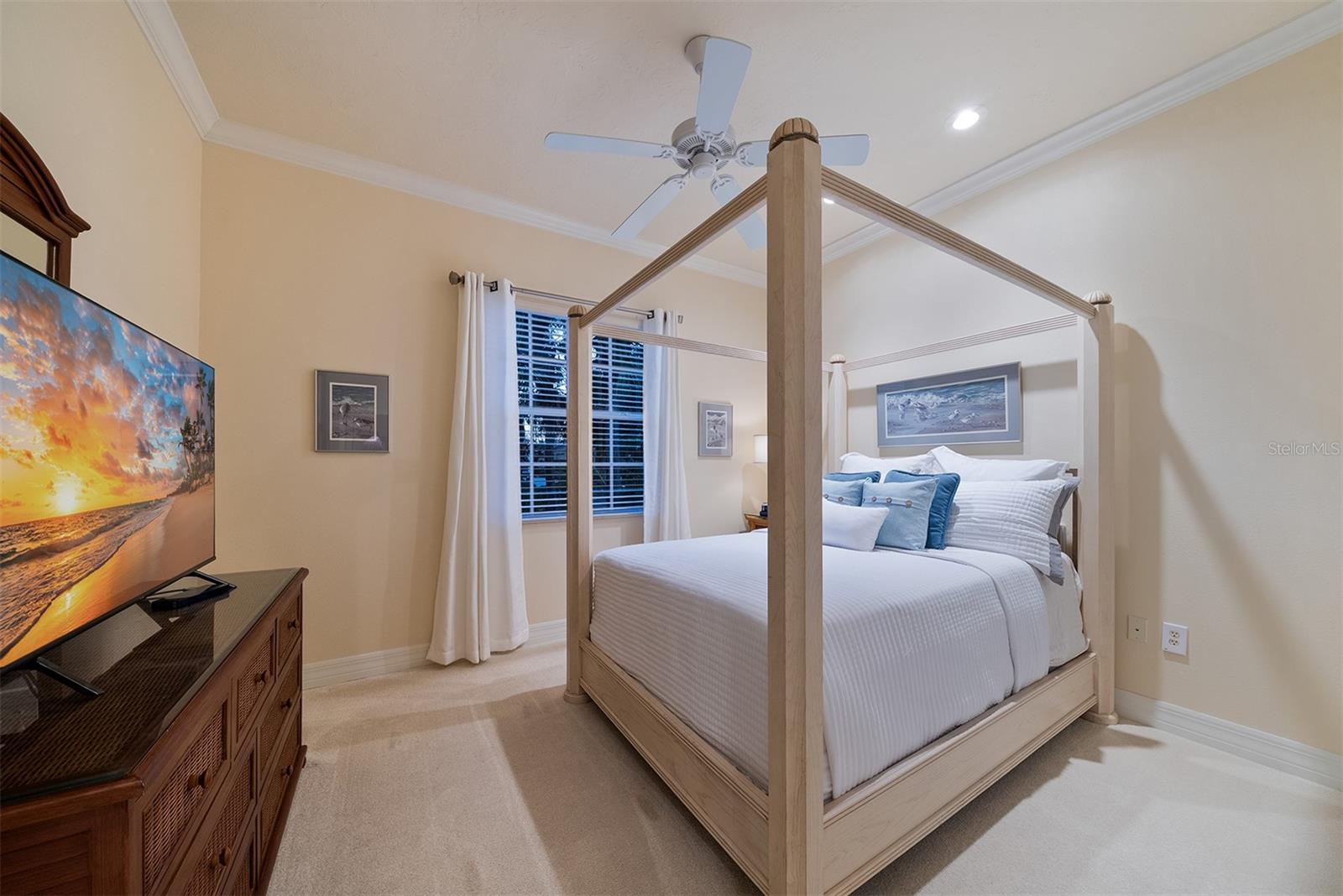 Image 33 of 76 For 1752 Grande Park Drive