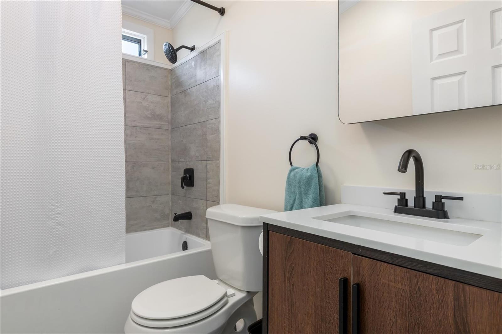 Image 18 of 31 For 9027 Kestral Circle