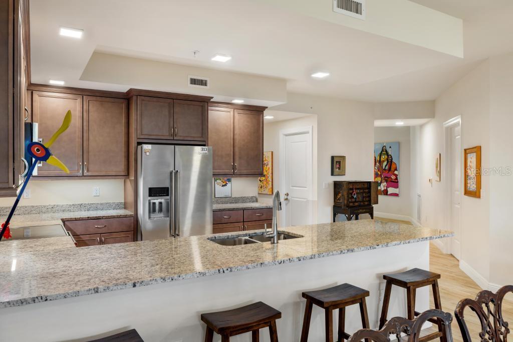 Image 20 of 70 For 260 Hidden Bay Drive 304