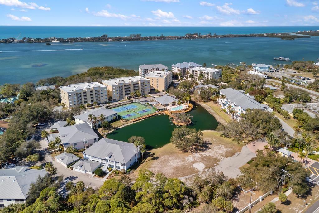 Image 57 of 70 For 260 Hidden Bay Drive 304