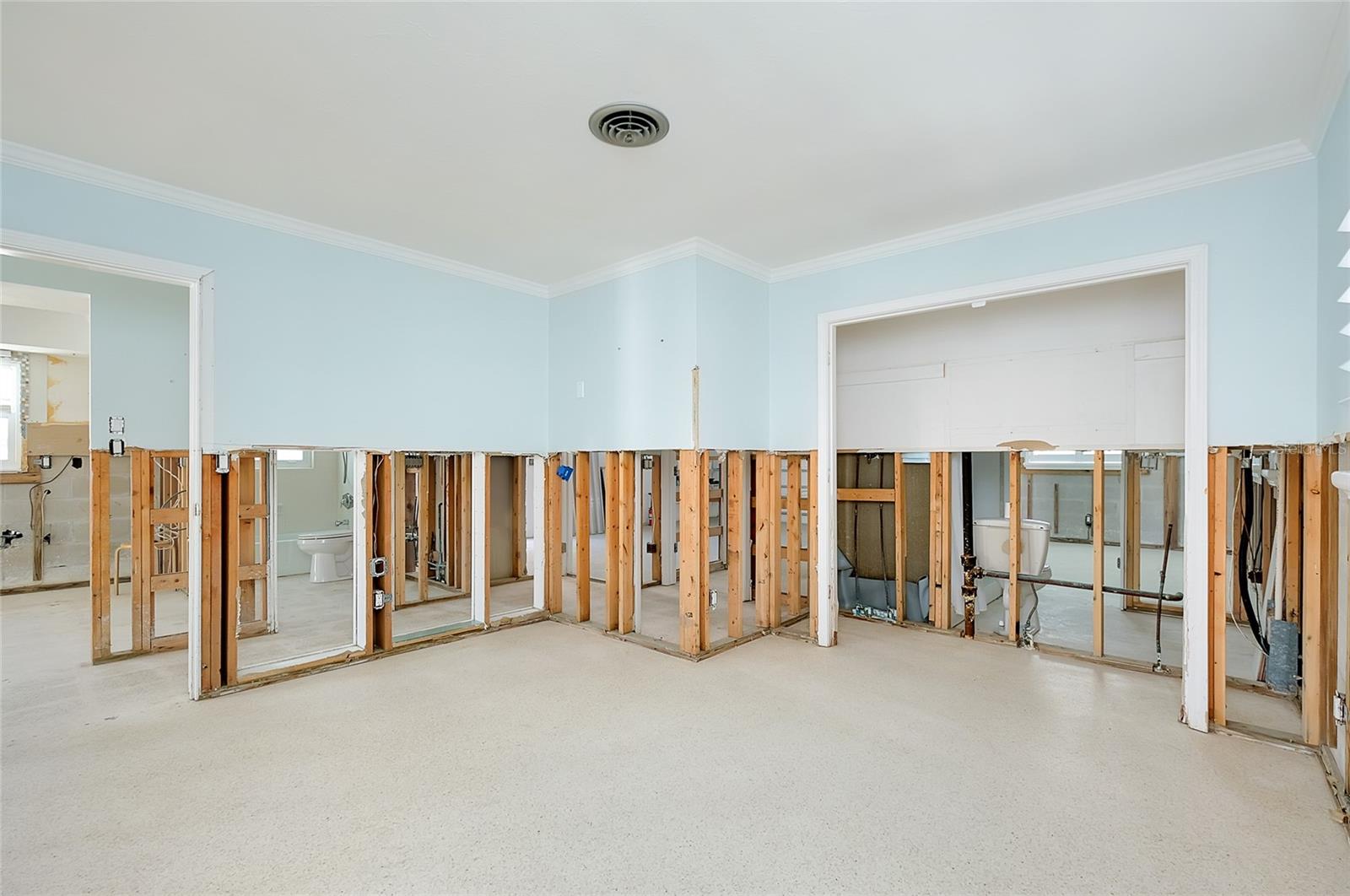 Image 21 of 88 For 170 Mockingbird Lane