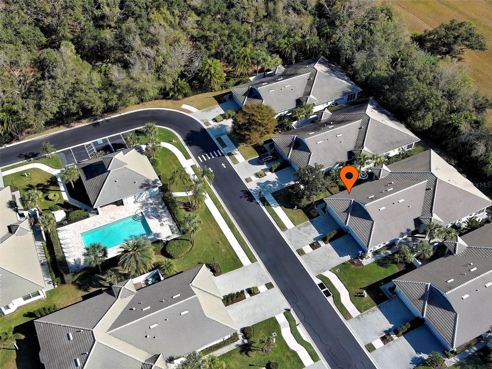 Image 2 of 51 For 209 Reclinata Circle