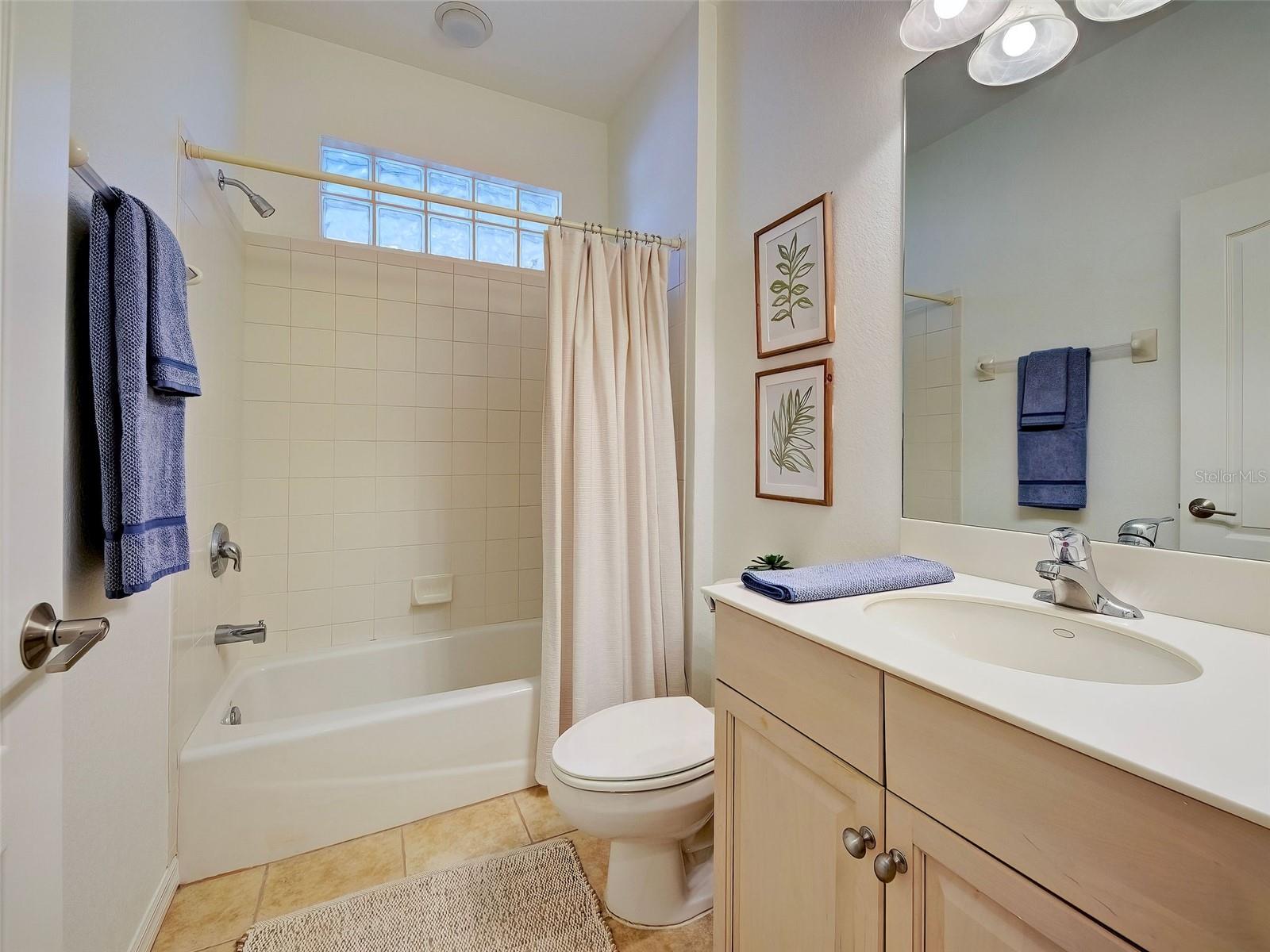 Image 27 of 51 For 209 Reclinata Circle