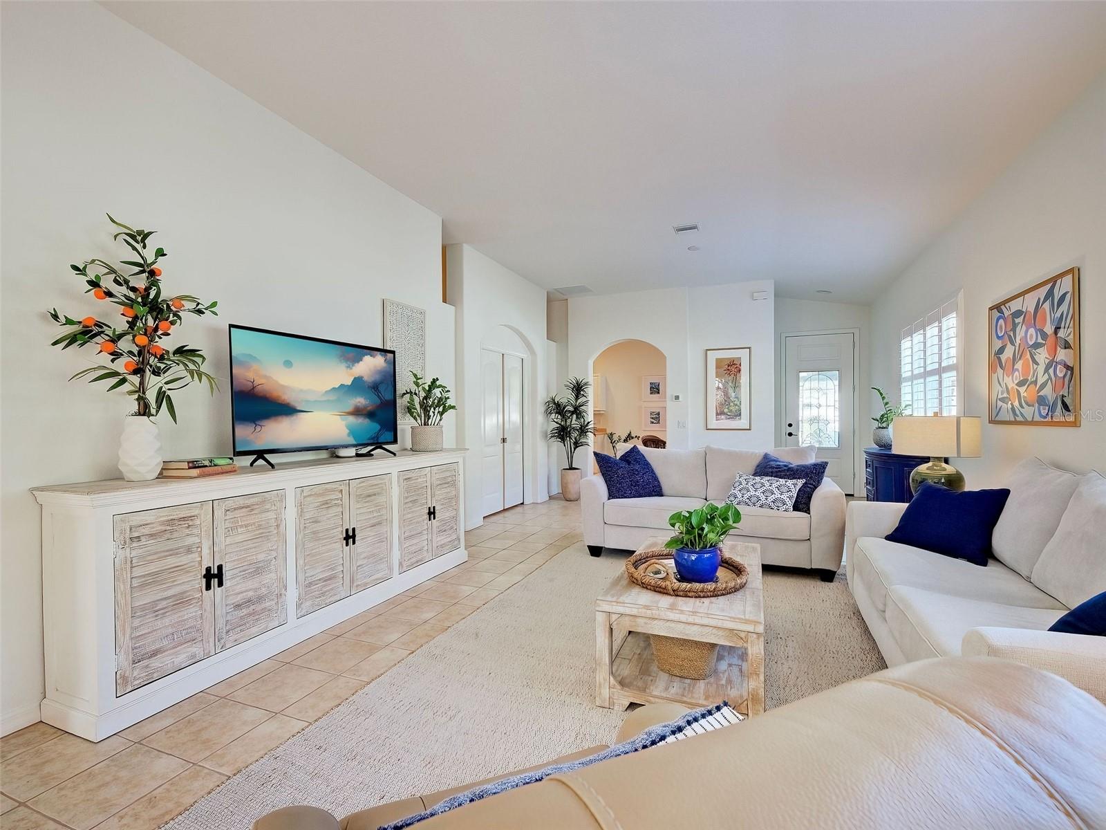 Image 8 of 51 For 209 Reclinata Circle