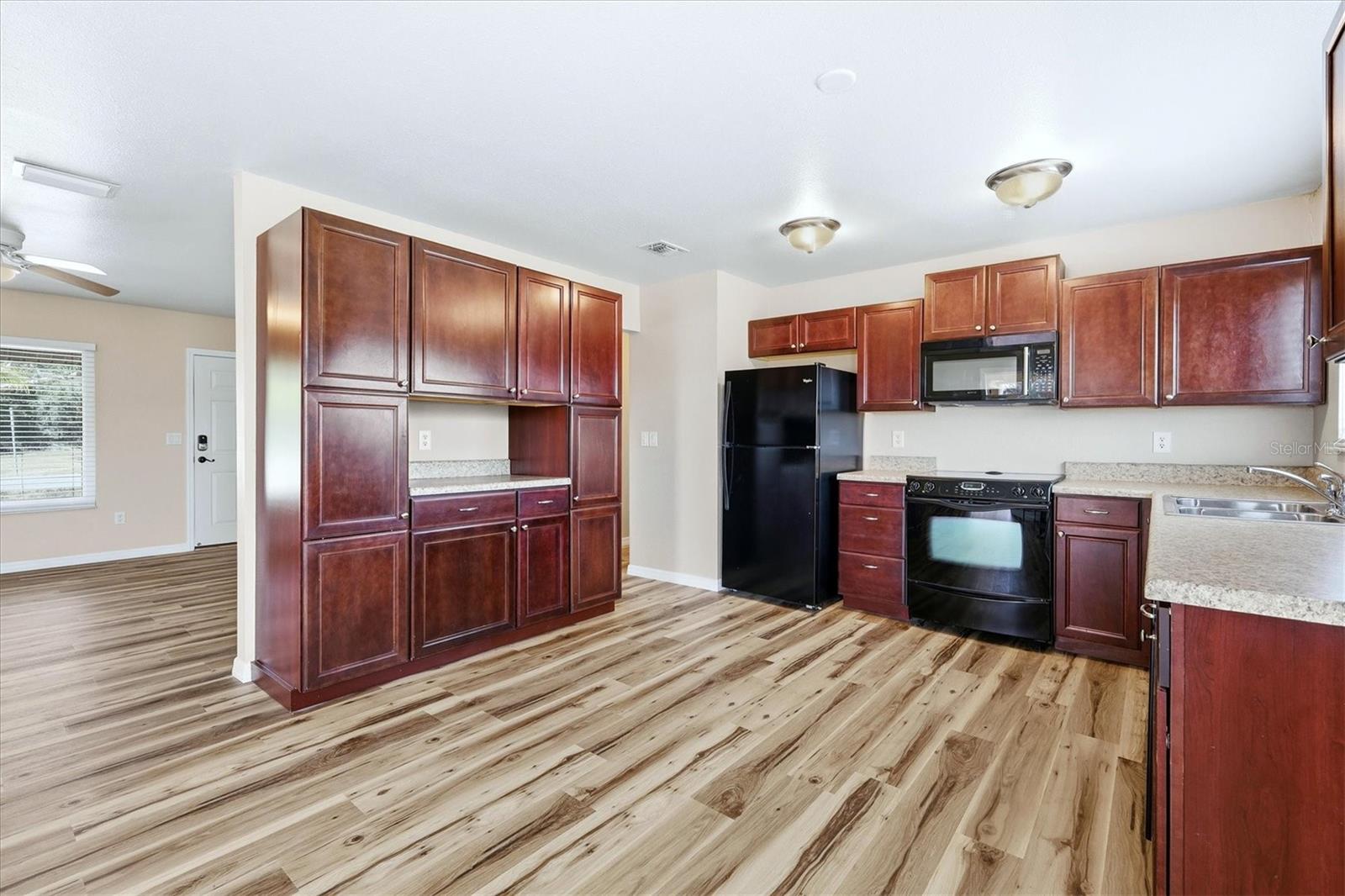 Image 11 of 33 For 4000 Pan American Boulevard