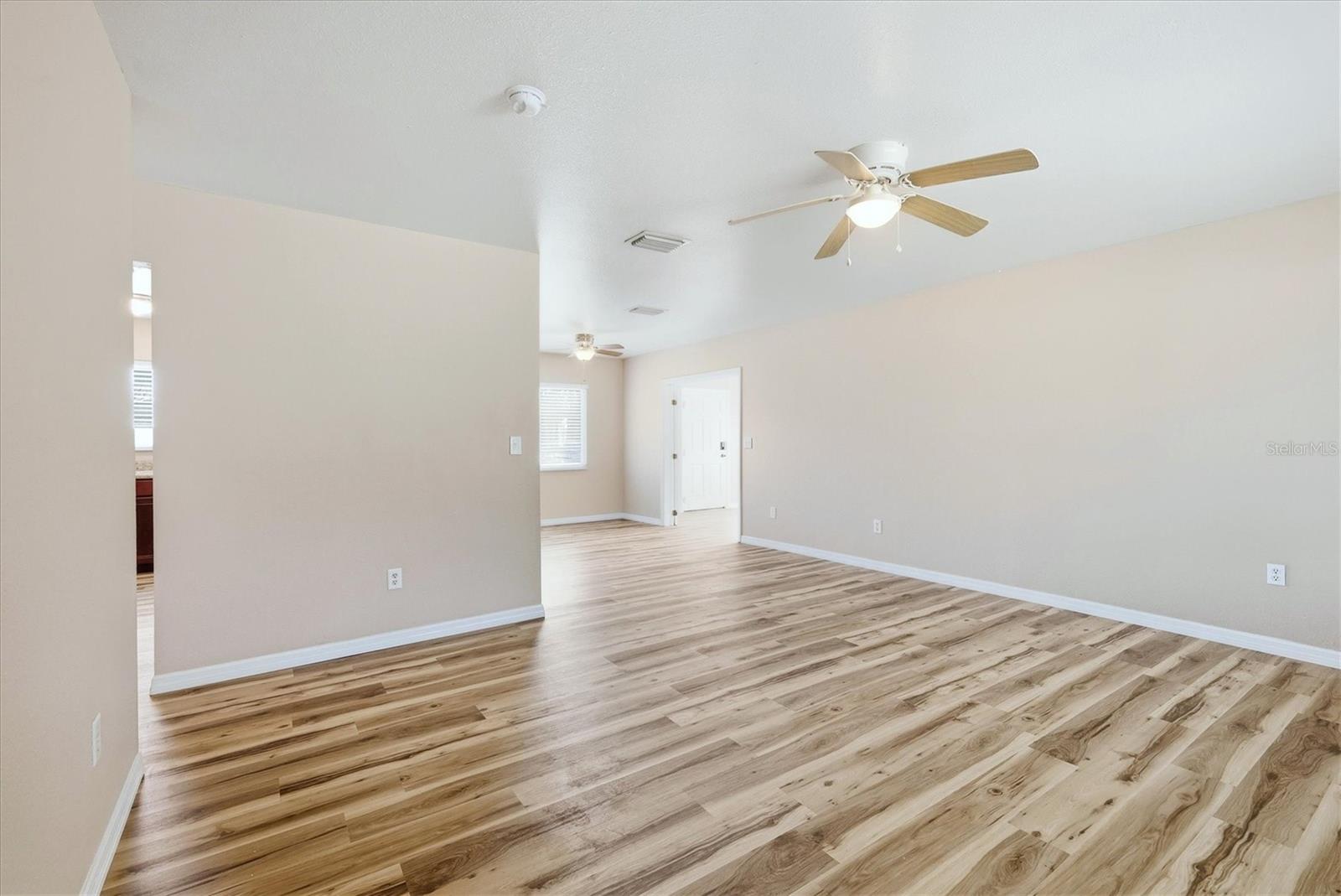 Image 5 of 33 For 4000 Pan American Boulevard